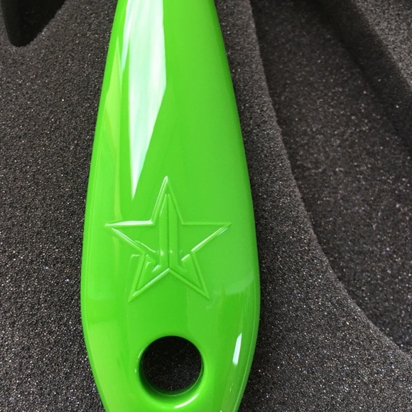 Jeffree Star 420 green leaf mirror - Picture 5 of 7